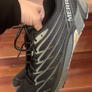 Men’s Merrell’s size 10